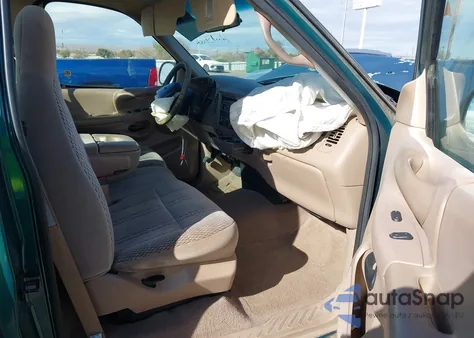 1998 Ford F-150 Standard/Xl/Xlt из США, поврежденный, VIN 1FTZF1726WKB77233